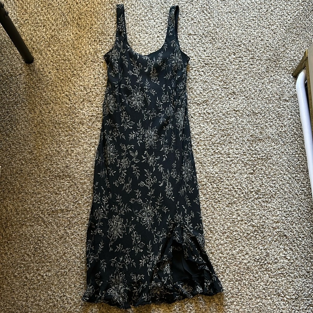 Black midi floral dress